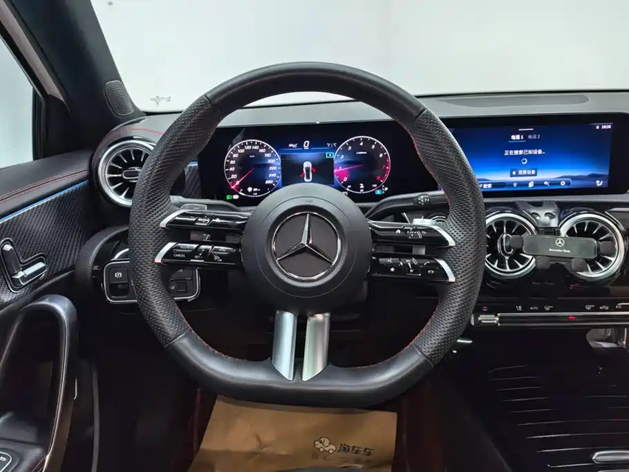 Mercedes-Benz A-Class 2023 — фото 15