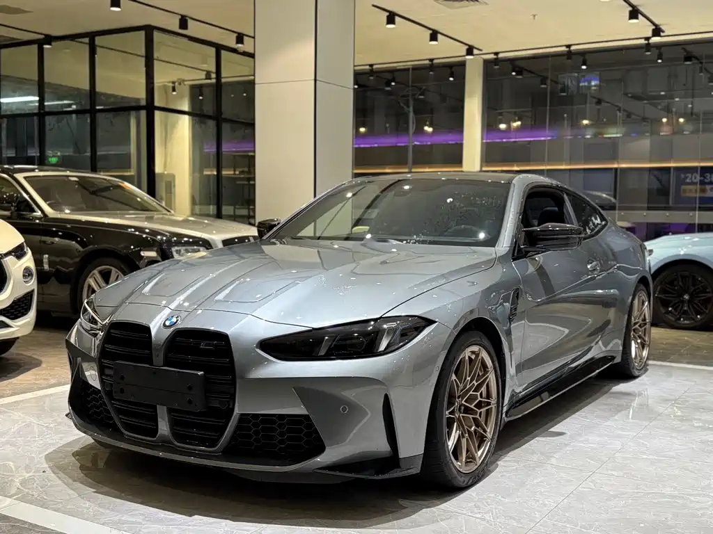 BMW M4 2025 — фото 1