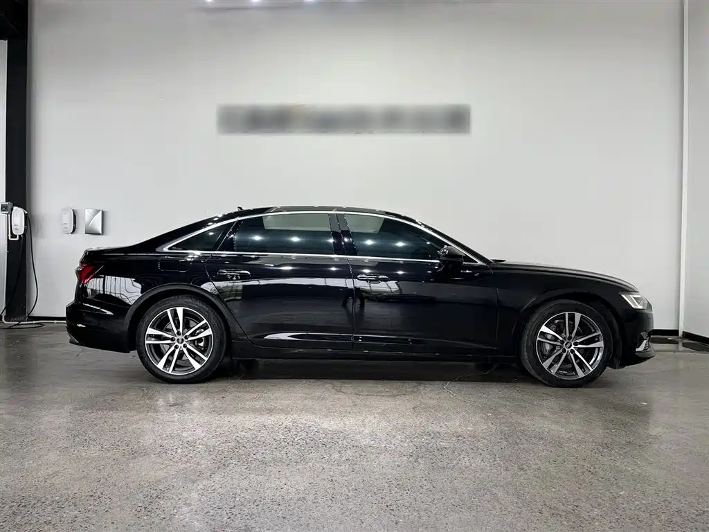 Audi A6L 2023 — фото 5