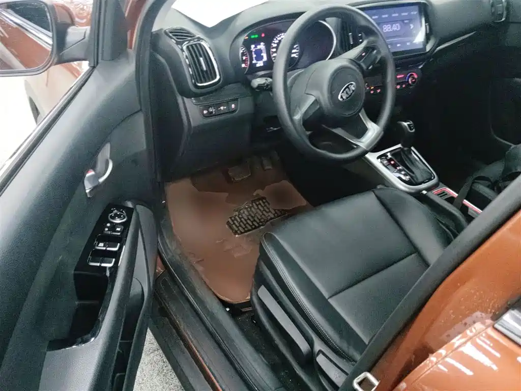 Kia KX3 2015 — фото 12