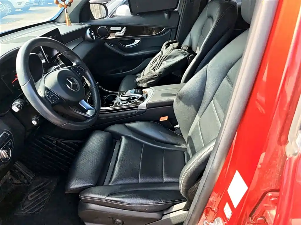 Mercedes-Benz GLC 2018 — фото 15