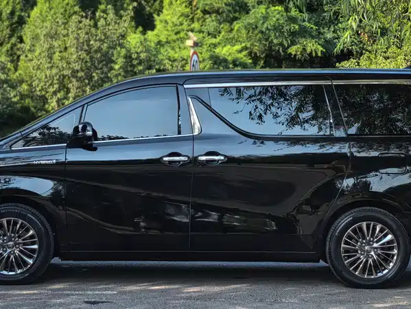 Toyota Alphard 2023
