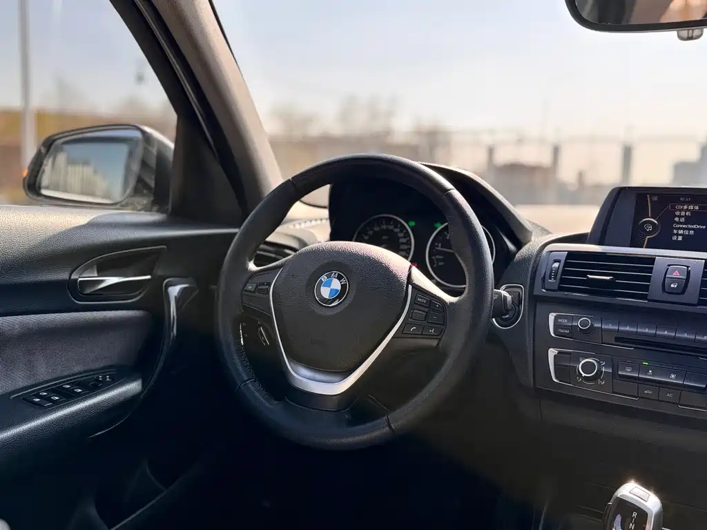 BMW 1 Series 2013 — фото 17
