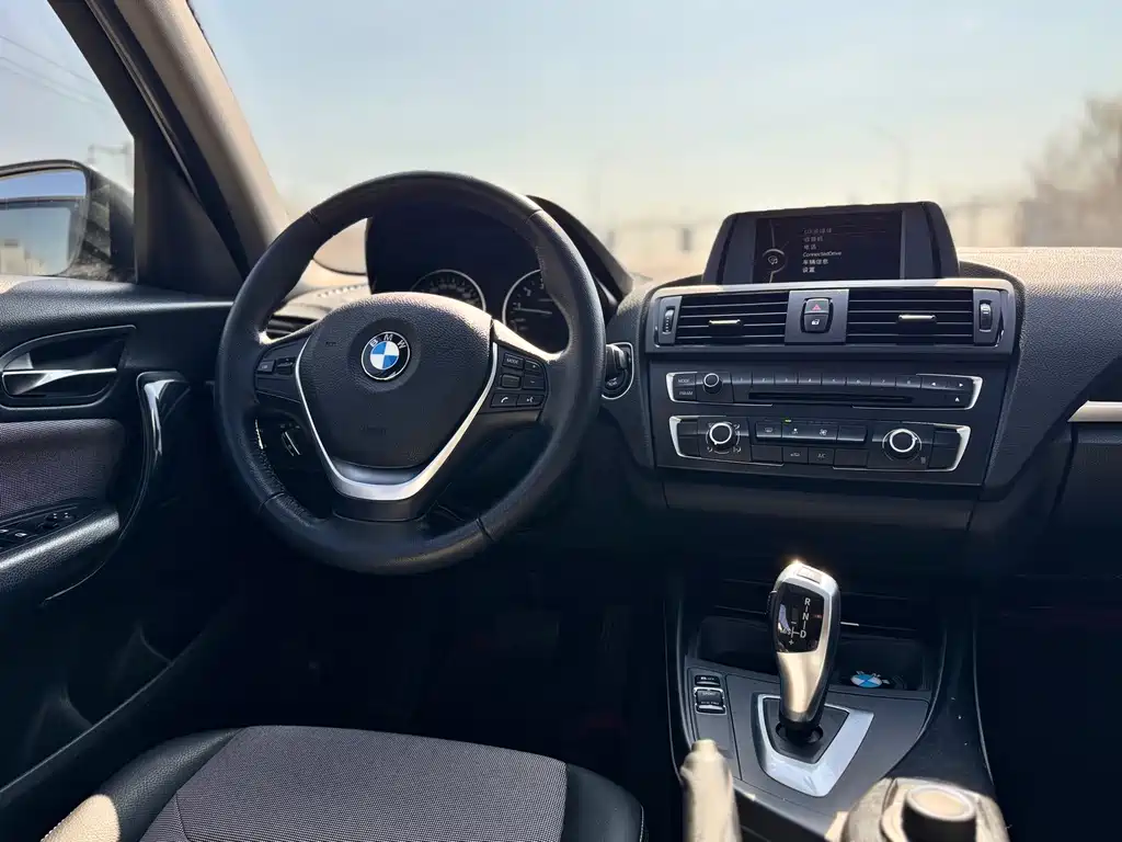 BMW 1 Series 2013 — фото 16