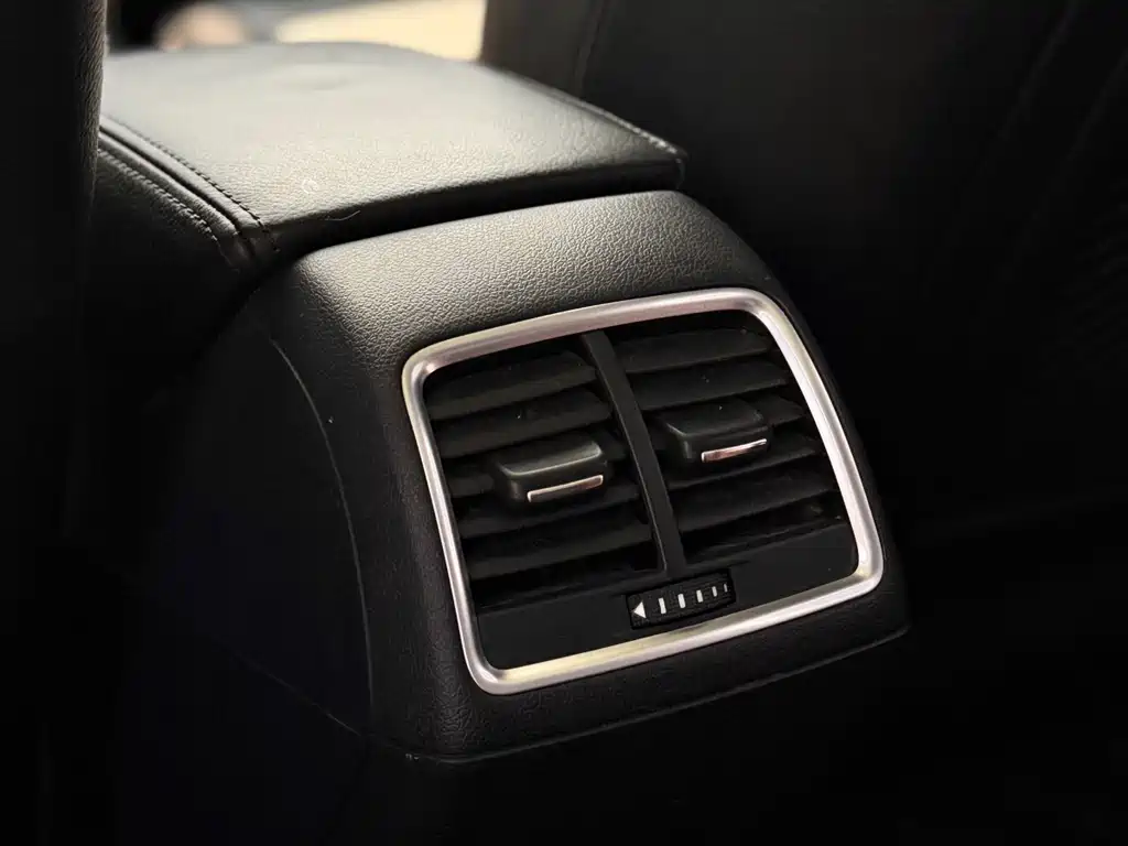 Audi Q3 2018 — фото 18
