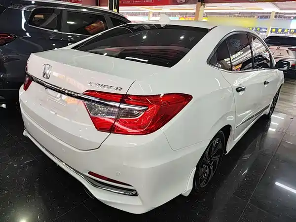 Honda Crider 2017