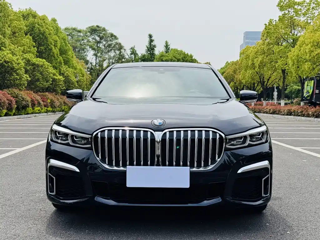 BMW 7 Series 2022 — фото 2