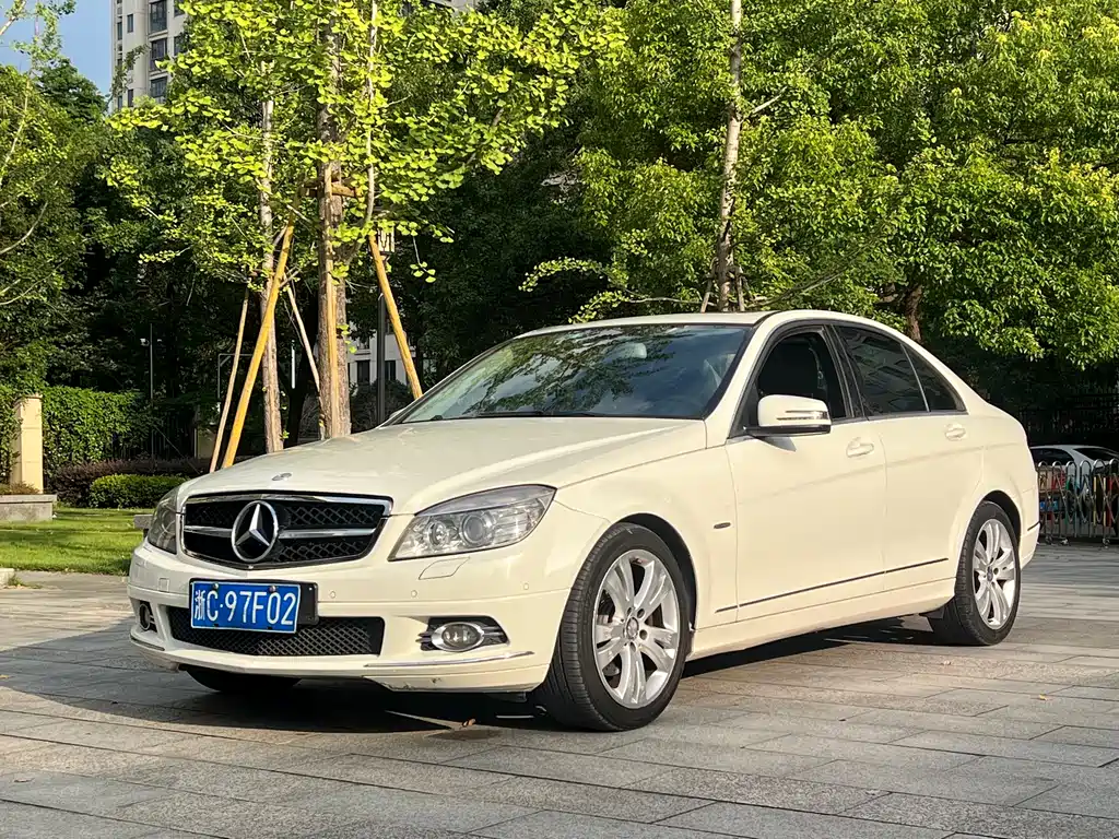 Mercedes-Benz C-Class 2010