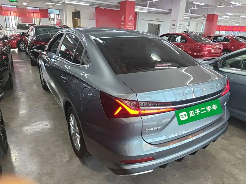 Roewe i5 2025