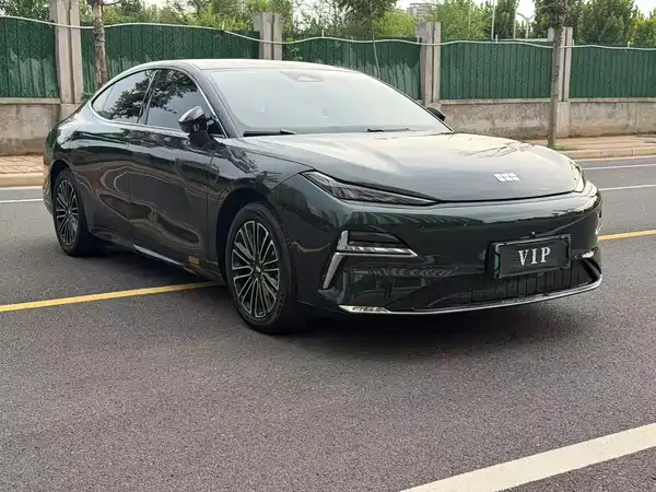 Geely Galaxy Starshine 8 2025