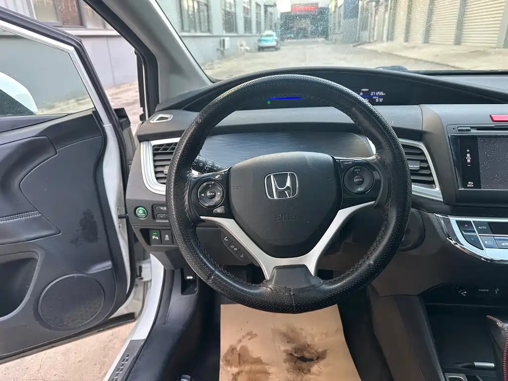 Honda Jade 2016 — фото 12