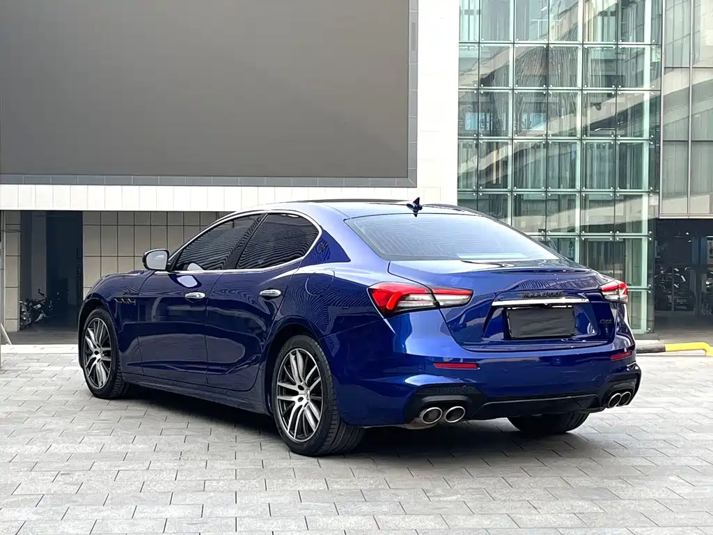 Maserati Ghibli 2021 — фото 9