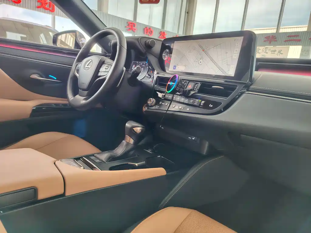 Lexus ES 2023 — фото 10