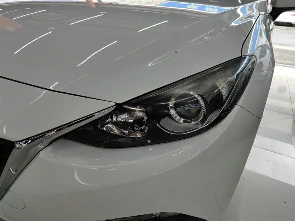 Mazda 3 Axela 2016 — фото 24