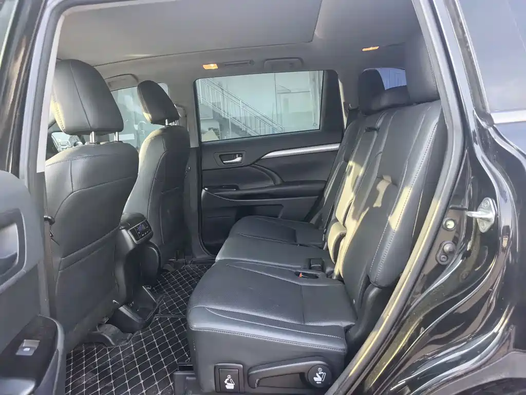 Toyota Highlander 2019 — фото 10