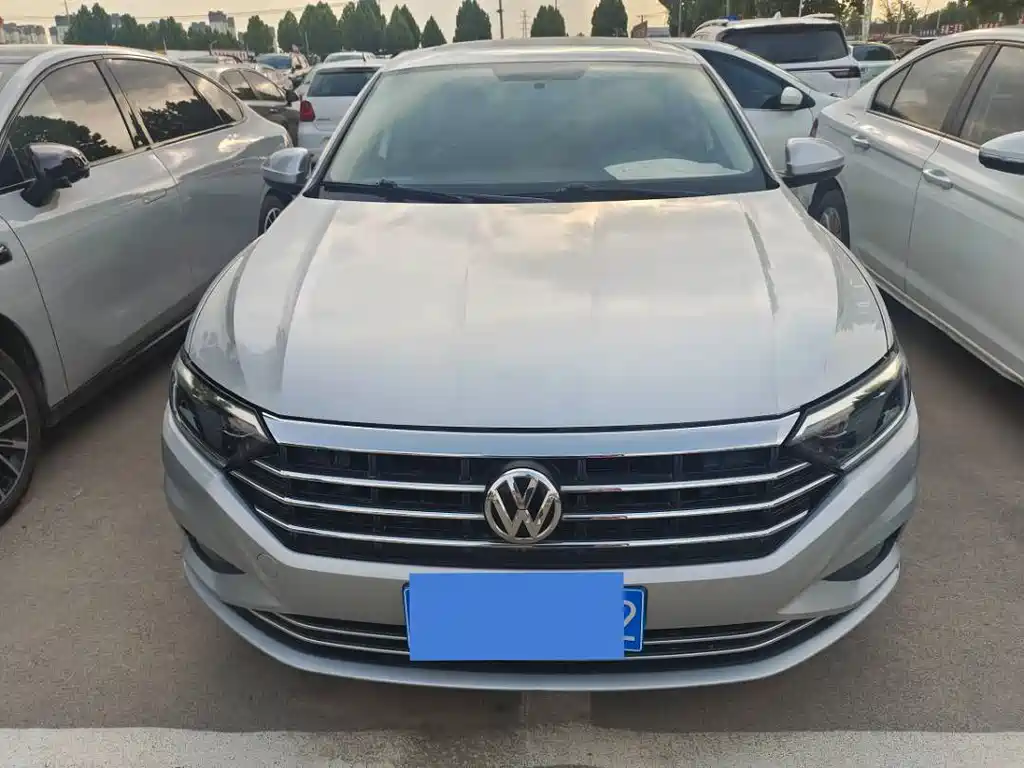 Volkswagen Sagitar 2020