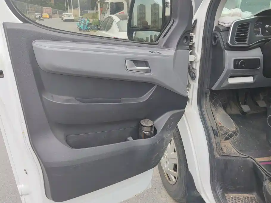Maxus V80 2023
