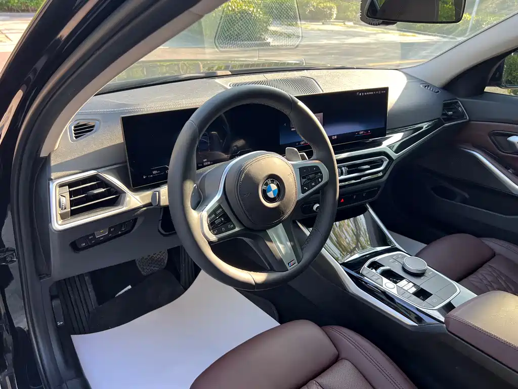 BMW 3 Series 2023 — фото 18