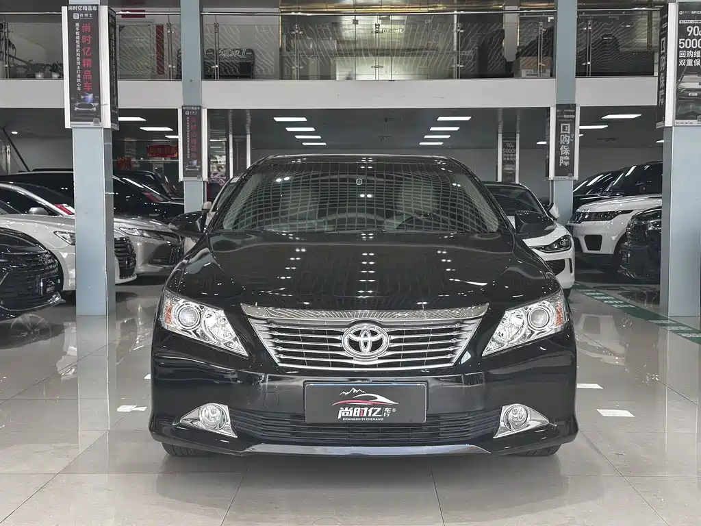 Toyota Camry 2013 — фото 2