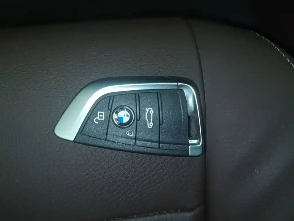 BMW X5 2016 — фото 9
