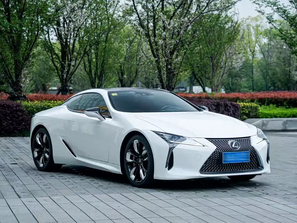 Lexus LC 2022 — фото 2