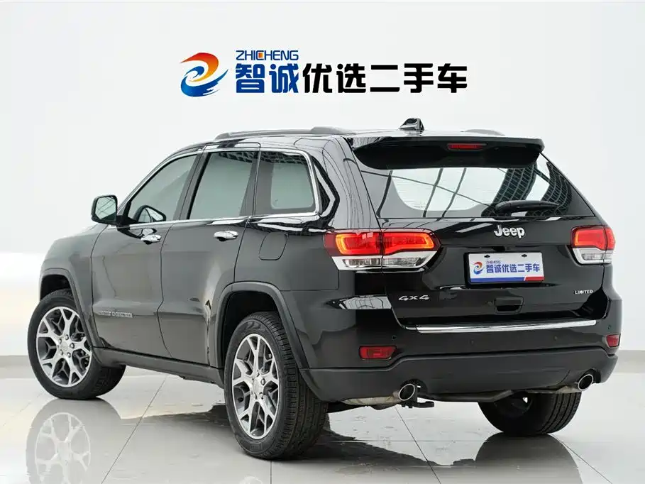 Jeep Grand Cherokee 2022 — фото 31