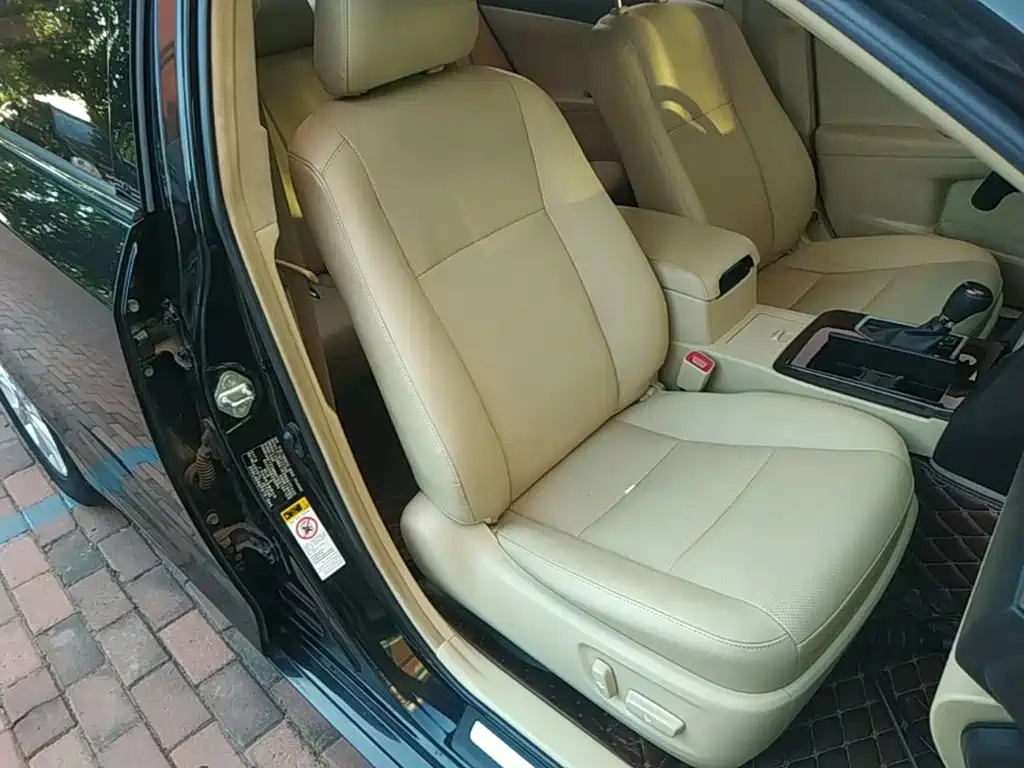 Toyota Camry 2017 — фото 25