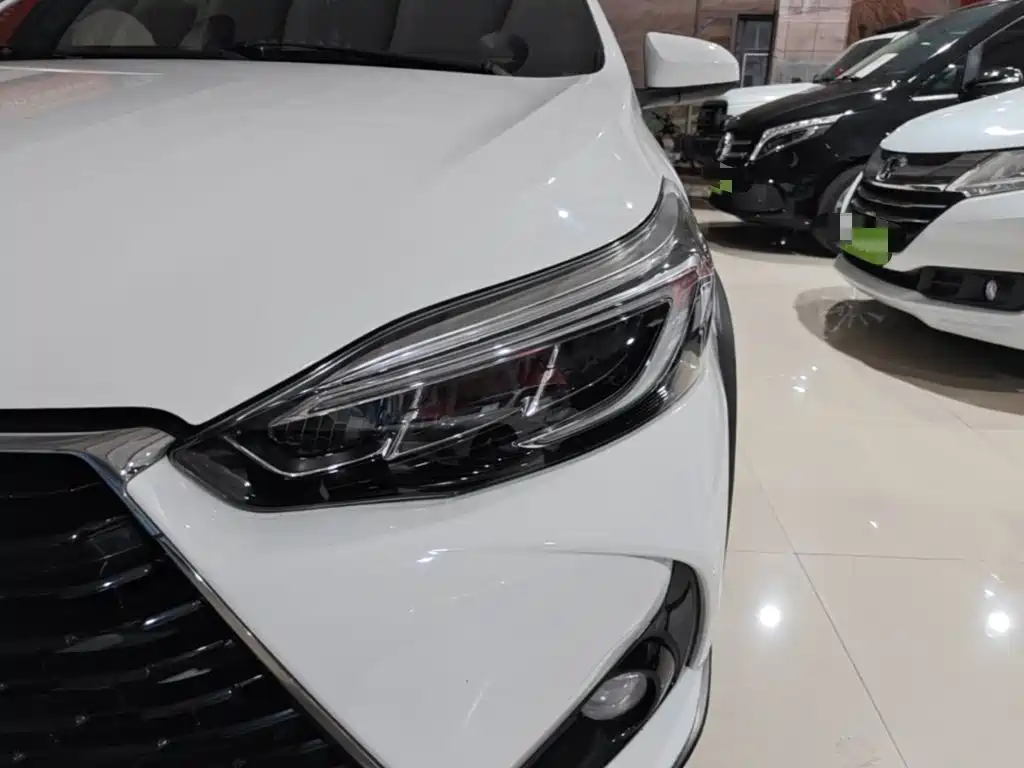 Toyota Yaris L 2021 — фото 24