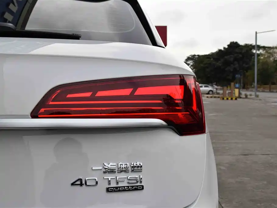 Audi Q5L 2021 — фото 19