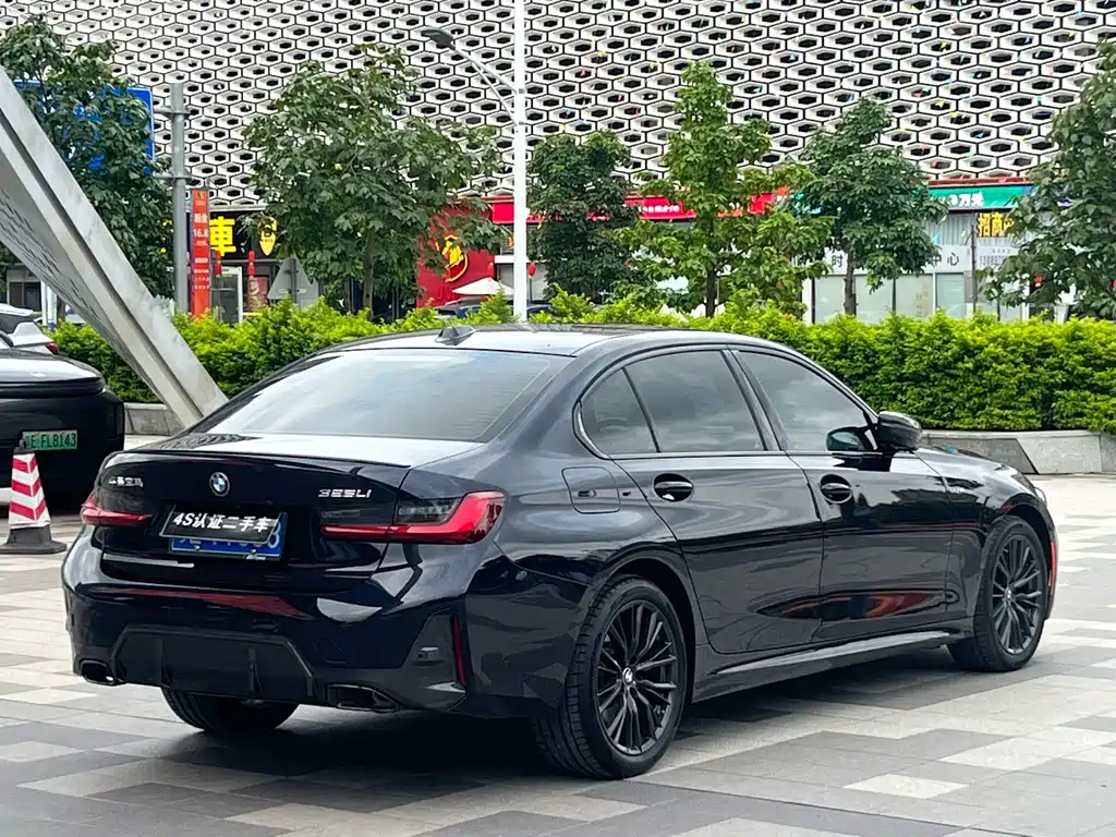 BMW 3 Series 2023