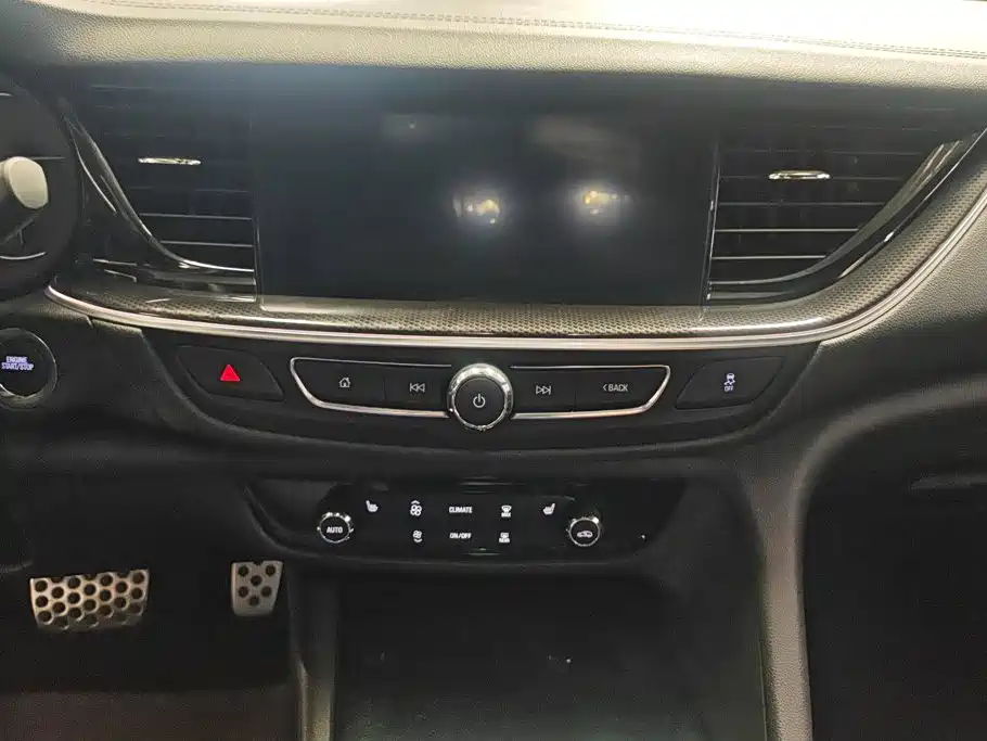 Buick Regal 2022 — фото 13
