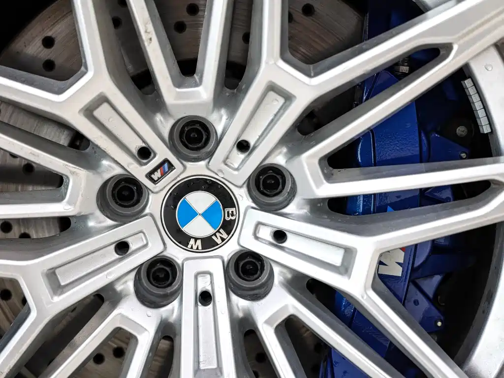 BMW M2 2024 — фото 10