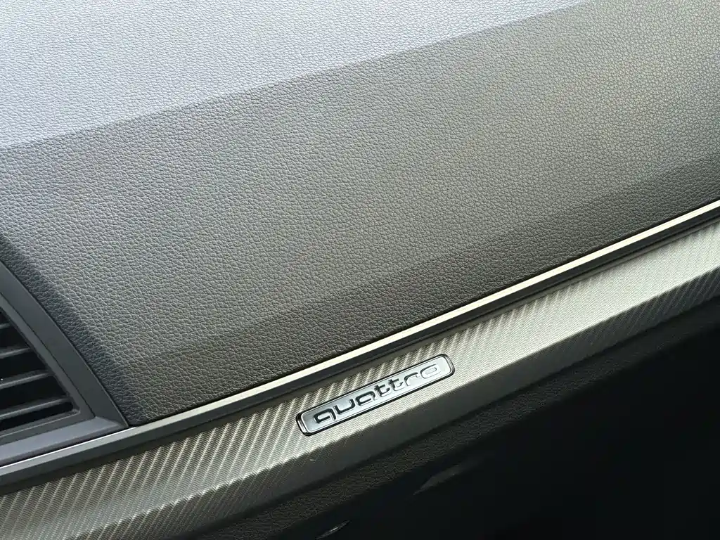 Audi Q5L 2019 — фото 19