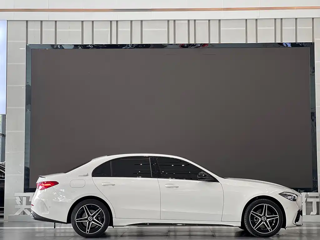 Mercedes-Benz C-Class 2022 — фото 22