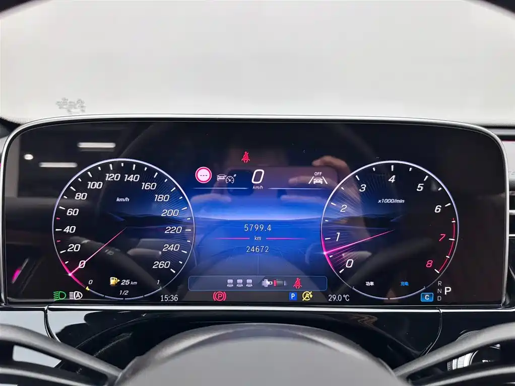 Mercedes-Benz E-Class 2025 — фото 14