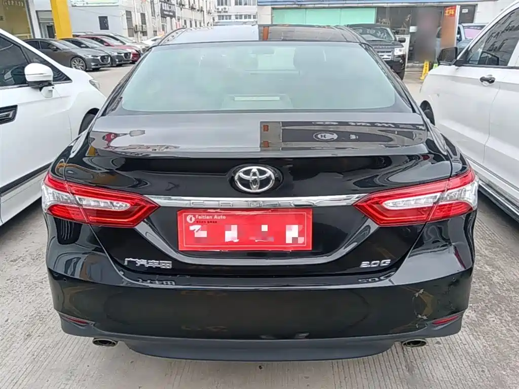 Toyota Camry 2019 — фото 6