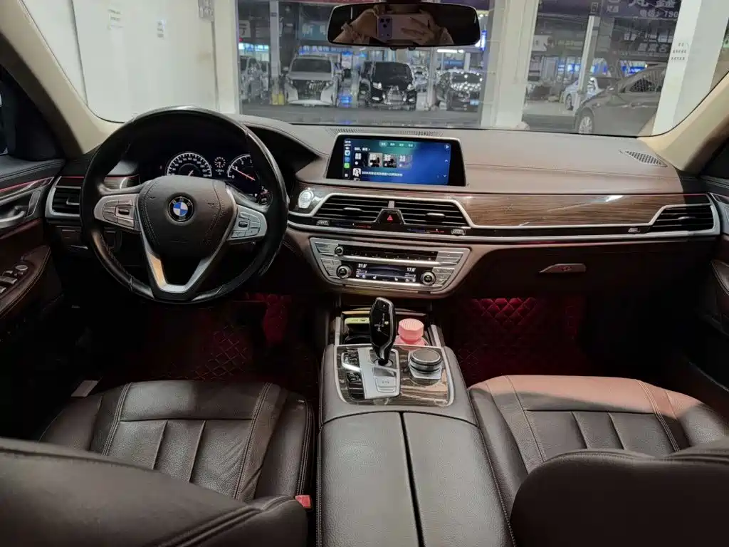 BMW 7 Series 2018 — фото 4
