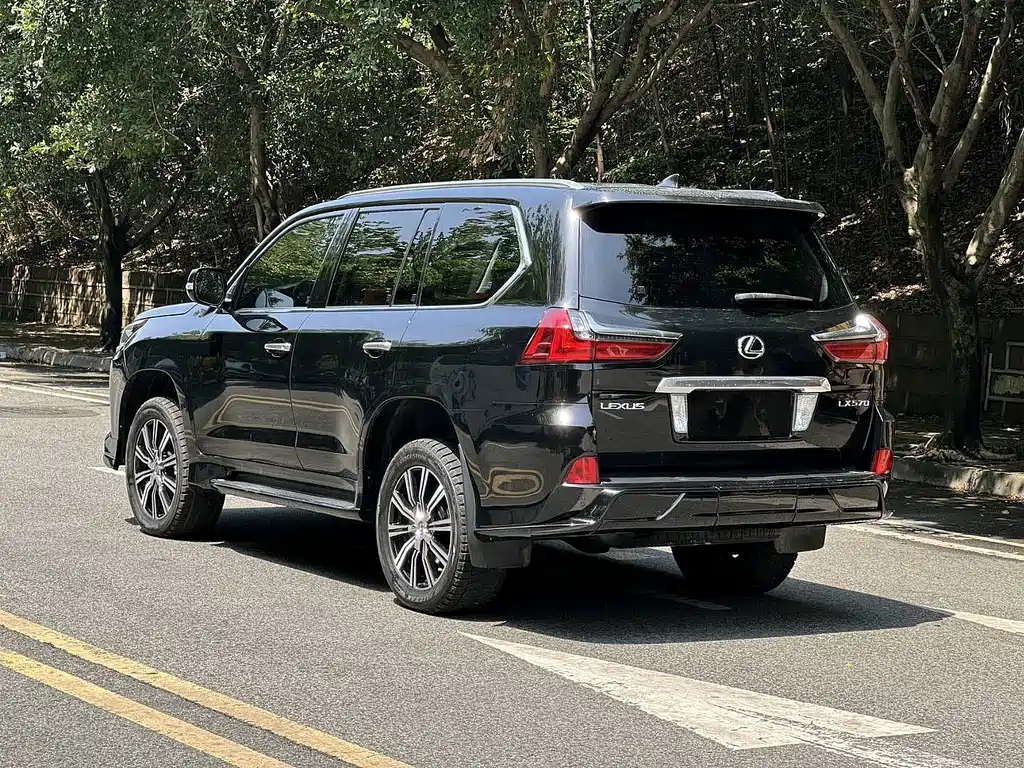 Lexus LX 2016 — фото 4