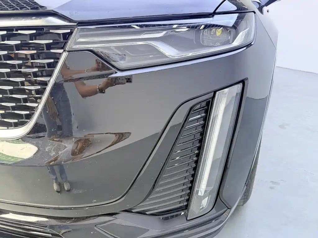Cadillac XT6 2021 — фото 9