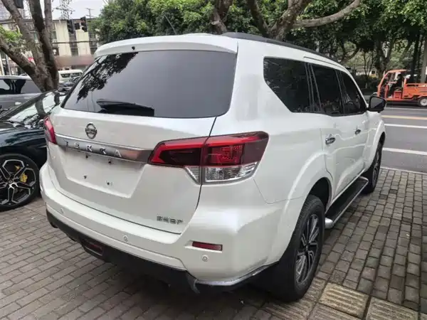 Nissan Terra 2020