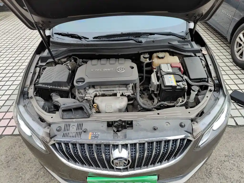 Buick Excelle 2015 — фото 11