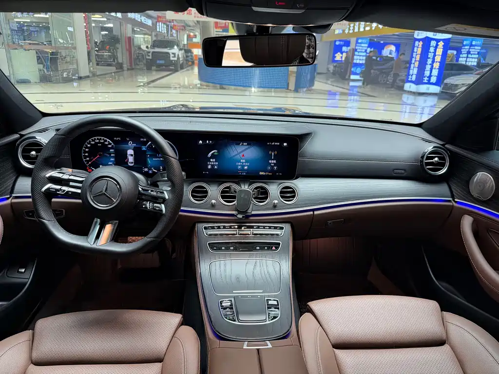 Mercedes-Benz E-Class 2022 — фото 10