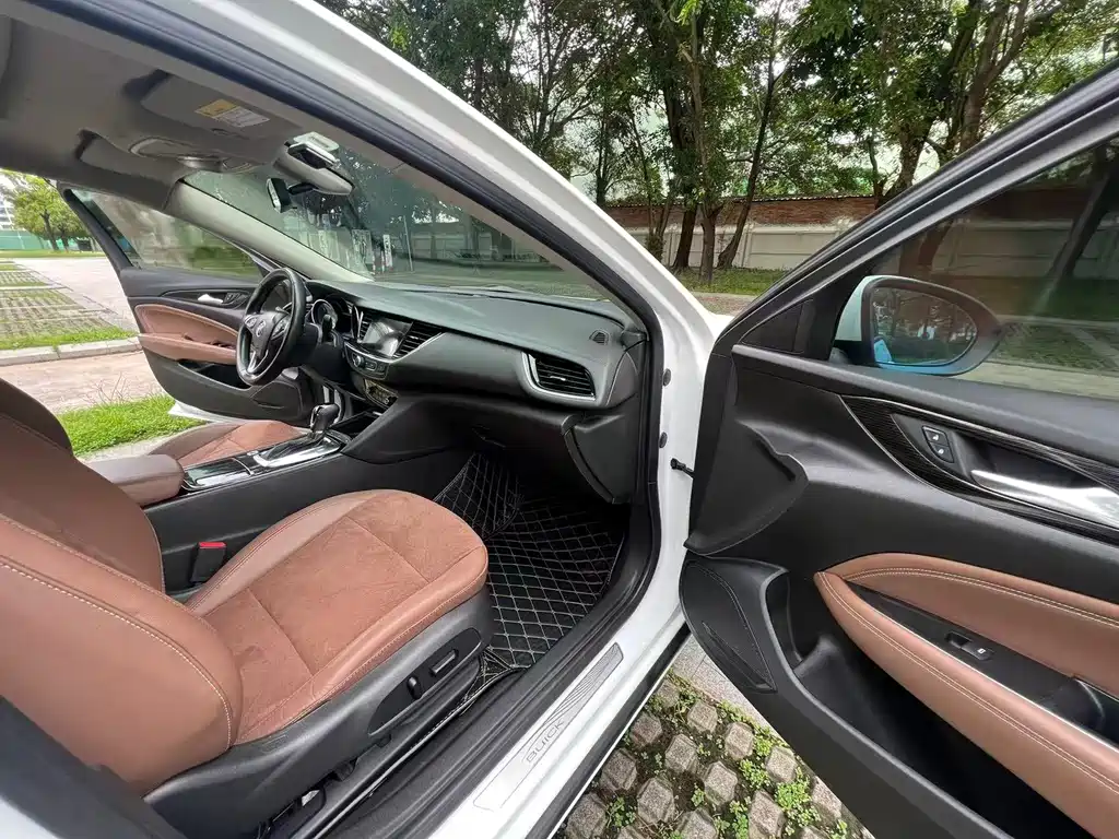 Buick Regal 2019 — фото 15