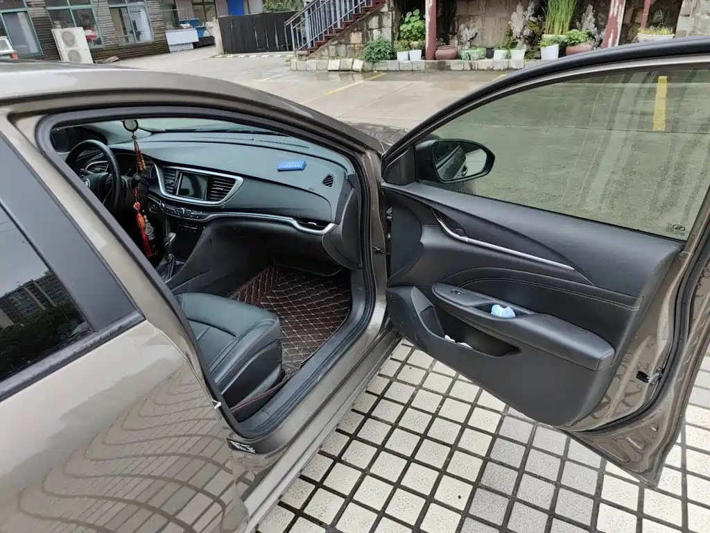Buick Excelle 2015 — фото 20