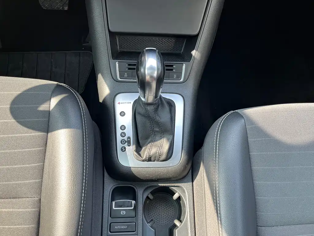 Volkswagen Tiguan 2016 — фото 12