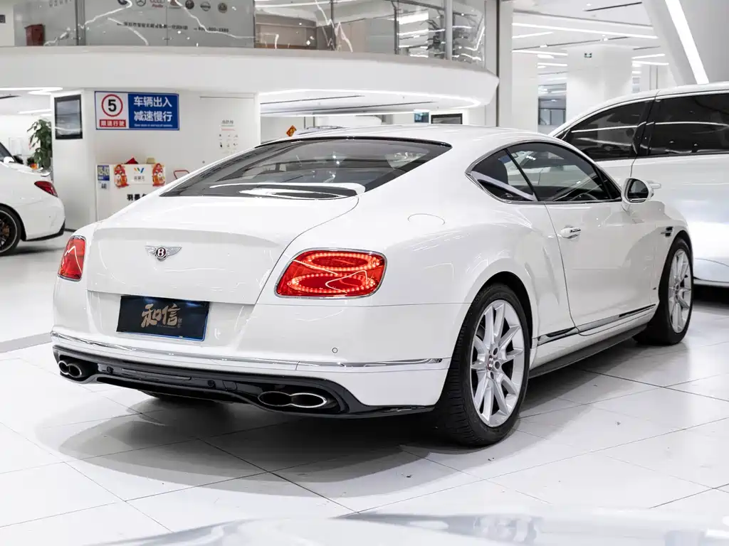 Bentley Continental 2018 — фото 7