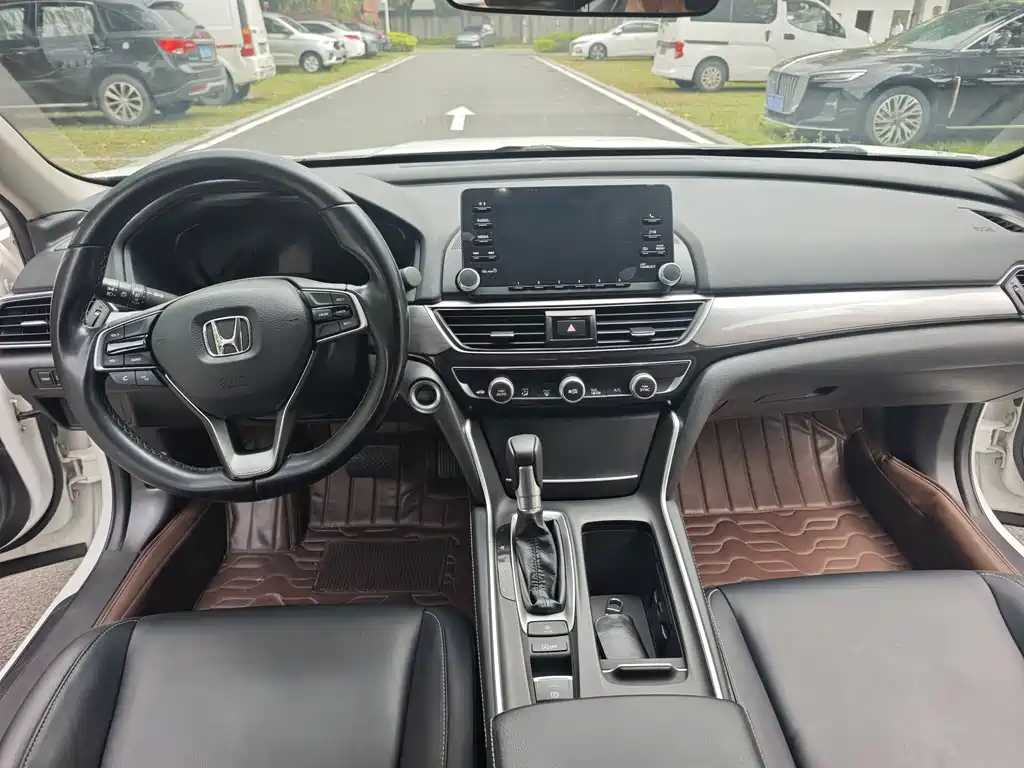 Honda Inspire 2019 — фото 11