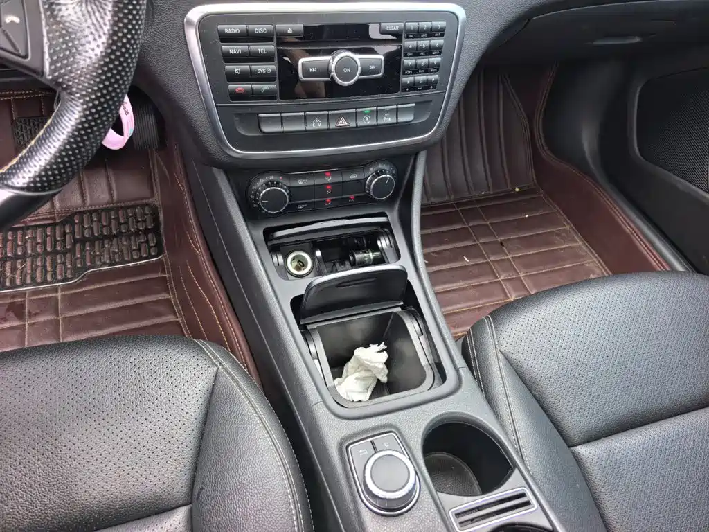 Mercedes-Benz GLA 2015 — фото 14