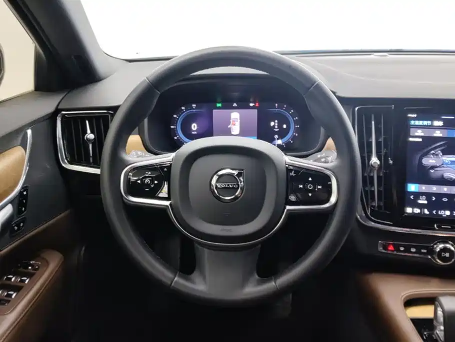 Volvo S90 2024 — фото 15