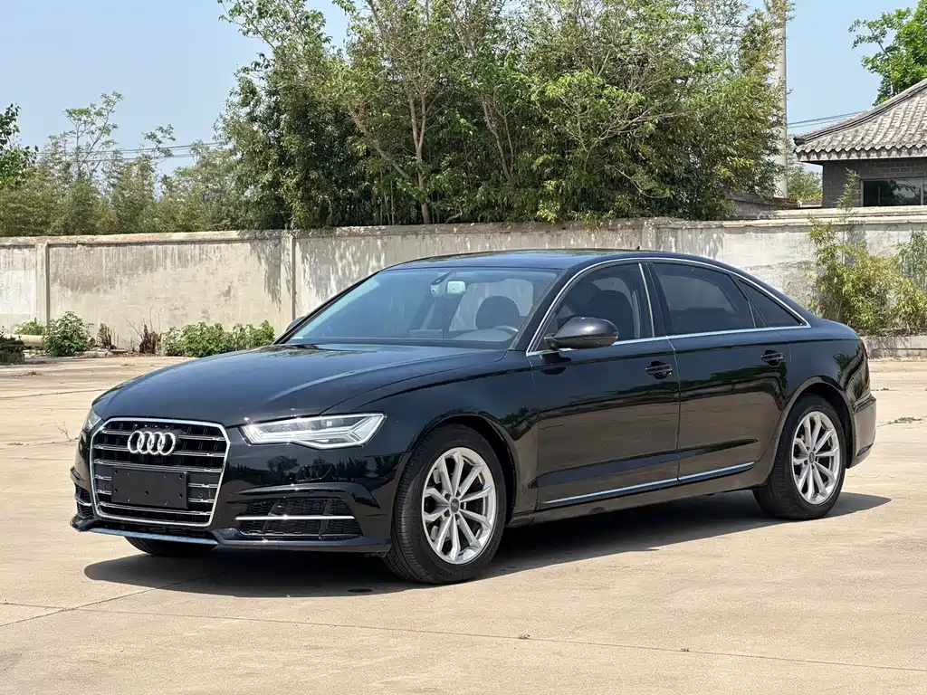 Audi A6L 2015 — фото 1